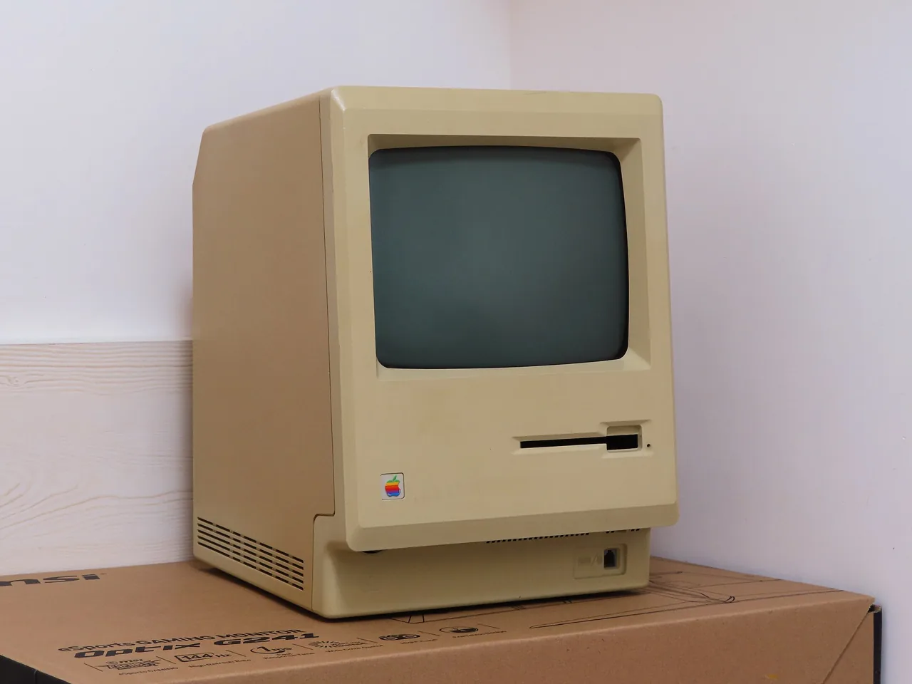 Apple macintosh-512k, archival photo